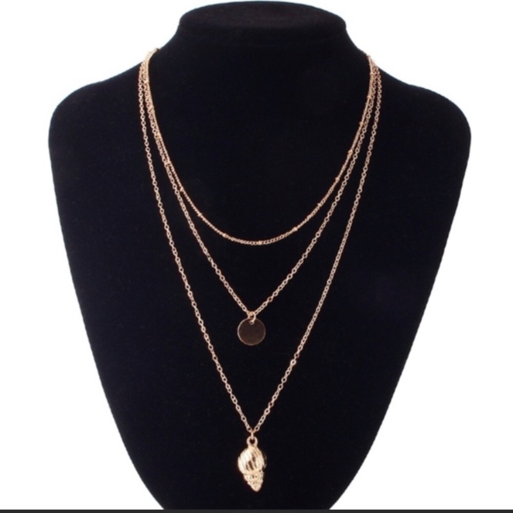 ‼️5 FOR $25‼️ 3 layer dainty shell necklace